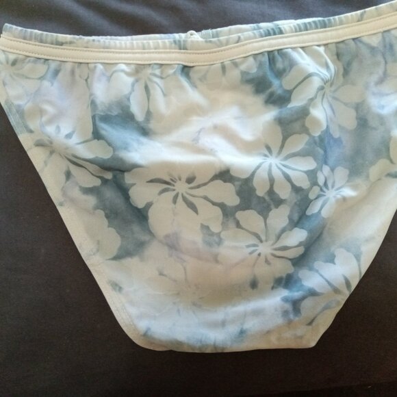 NWOT VINTAGE OLAF BENZ 1" SWIMBRIEF, Size "S", Light Blue / White Flowers Design - Picture 3 of 8